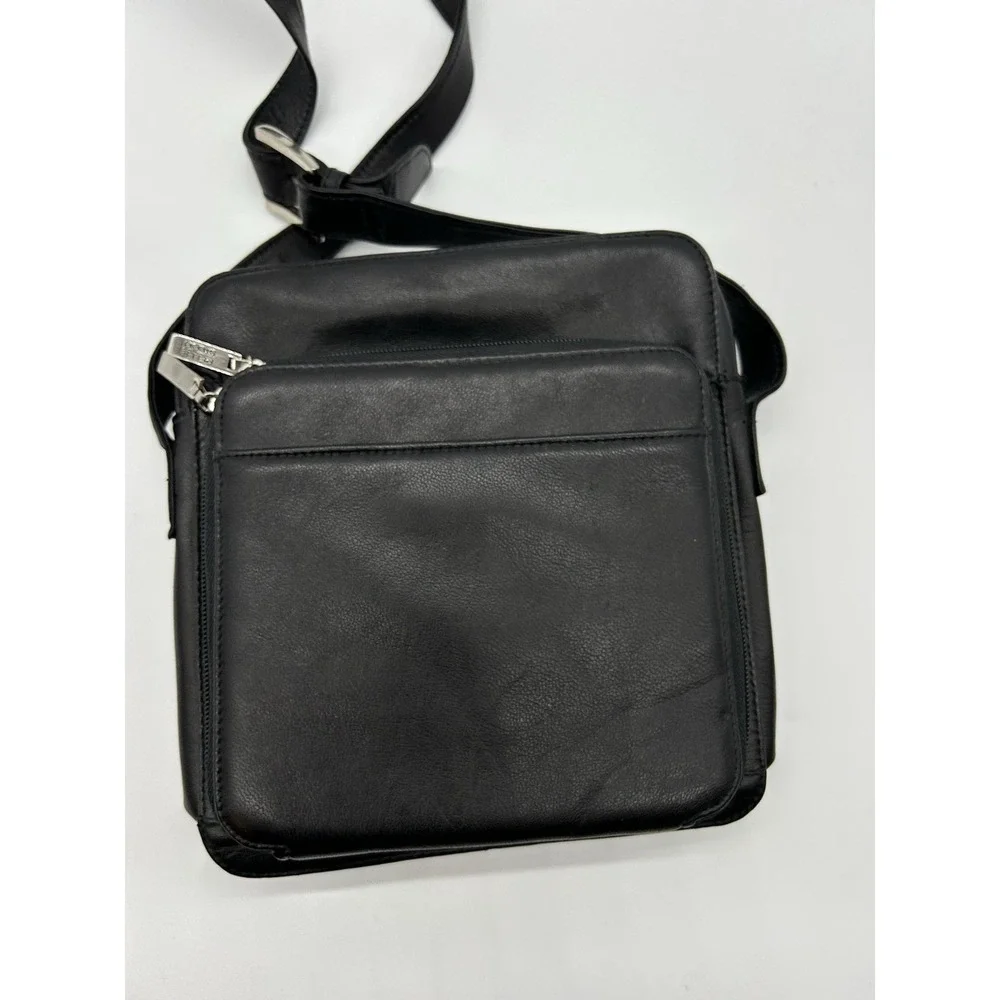 Pelle Studio Wilsons Black Leather Crossbody Bag Organizer Messenger Travel